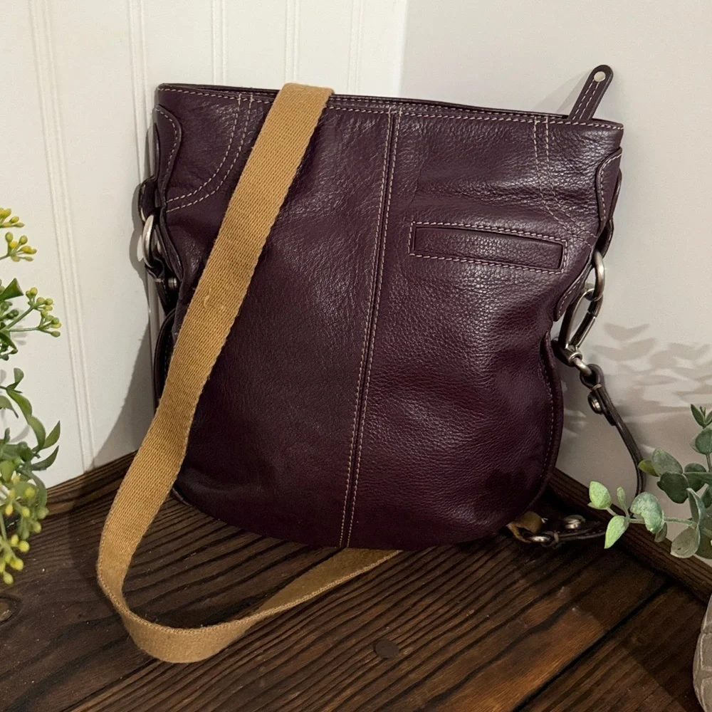 B. Makowsky Perfectly Plum Leather Crossbody Bag